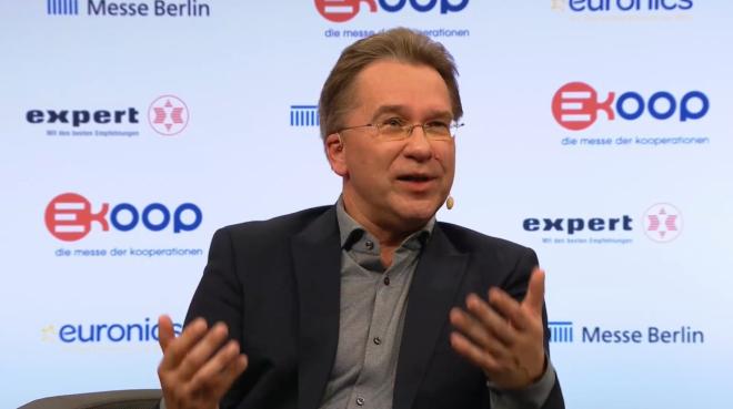 Benedict Kober, Sprecher des Vorstands Euronics Deutschland, auf der digitalen Pressekonferenz, Foto: Screenshot / expert / Euronics / Messe Berlin