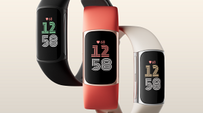 Fitbit Charge 6 in den drei Farben Obsidian, Porcelain und Coral