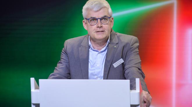 „Sie können Krise und Sie können Zukunft“ lautete die Kernaussage der Rede von Karl Trautmann beim Auftaktplenum des Kongresses, Foto: ElectronicPartner